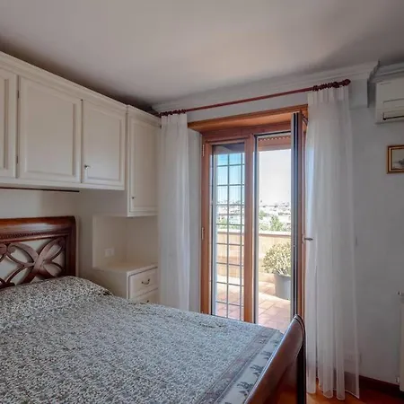 Apartment Attico Per Quattro Persone Sulla Nomentana, Wi-fi, Aria Condizionata