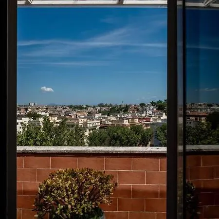 Attico Per Quattro Persone Sulla Nomentana, Wi-fi, Aria Condizionata Apartment *